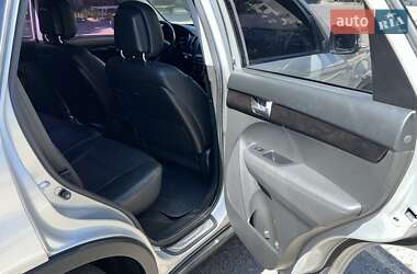 Позашляховик / Кросовер Kia Sorento 2012 в 