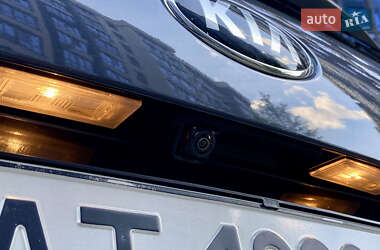 Позашляховик / Кросовер Kia Sorento 2015 в 