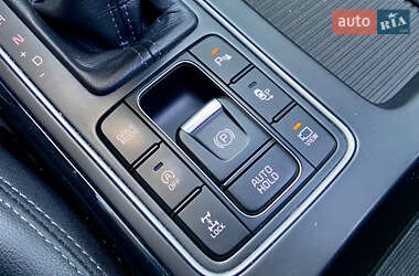Позашляховик / Кросовер Kia Sorento 2015 в 