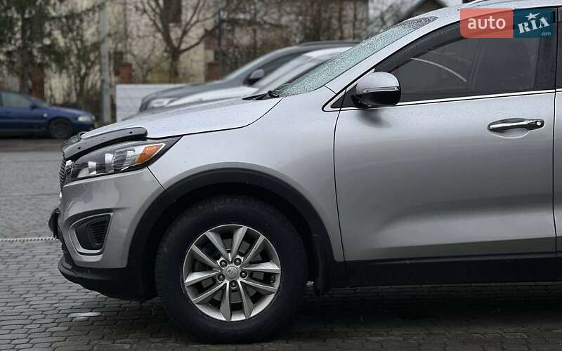 Внедорожник / Кроссовер Kia Sorento 2016 в Ивано-Франковске