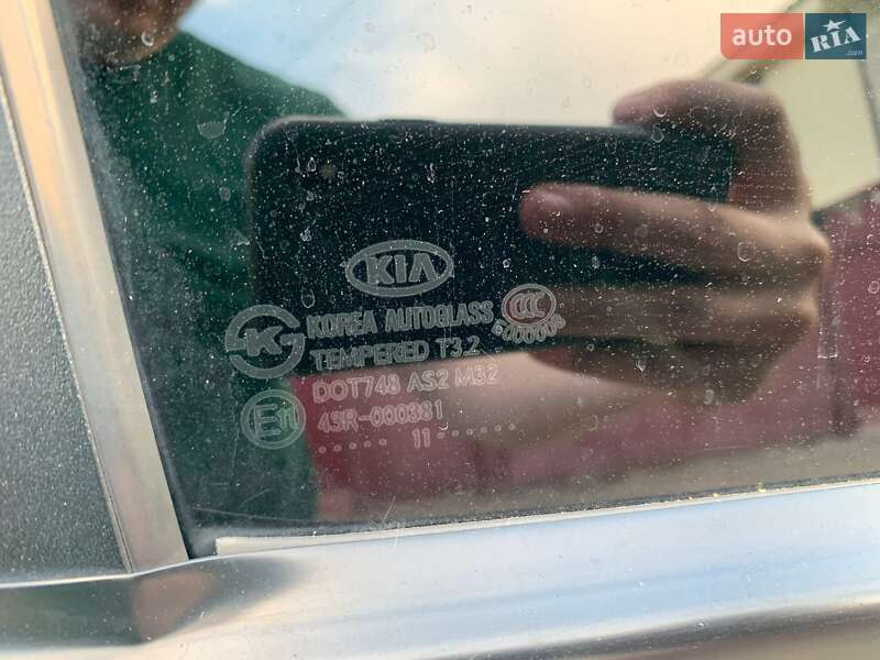 Позашляховик / Кросовер Kia Sorento 2011 в Чернігові