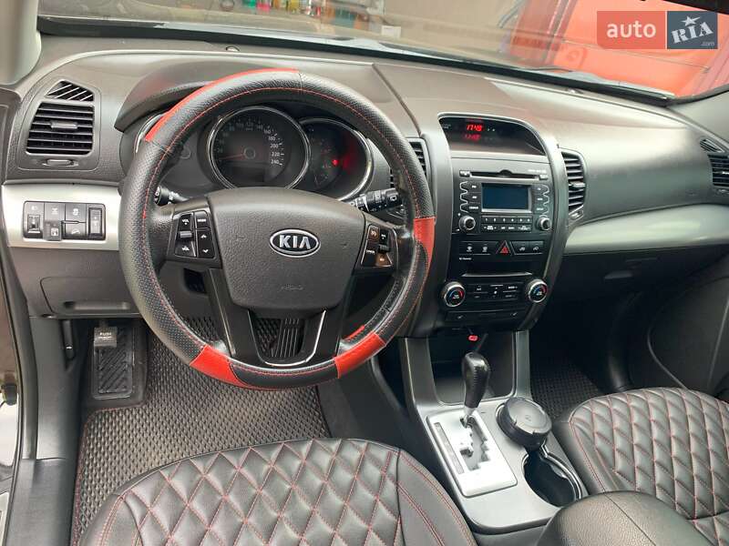 Позашляховик / Кросовер Kia Sorento 2011 в Чернігові