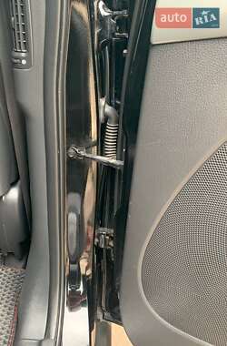 Внедорожник / Кроссовер Kia Sorento 2011 в 