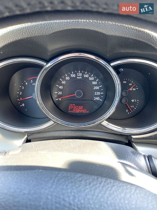 Позашляховик / Кросовер Kia Sorento 2011 в Житомирі