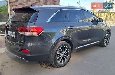 Позашляховик / Кросовер Kia Sorento 2017 в 