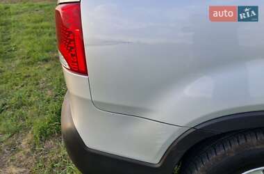 Позашляховик / Кросовер Kia Sorento 2013 в 