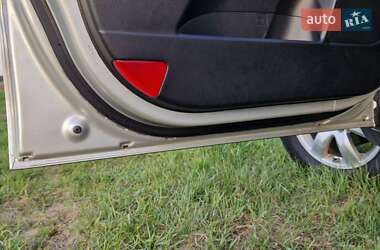 Позашляховик / Кросовер Kia Sorento 2013 в 