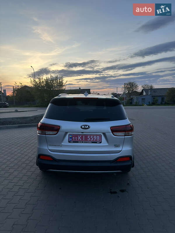 Внедорожник / Кроссовер Kia Sorento 2015 в Нововолынске
