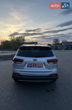 Внедорожник / Кроссовер Kia Sorento 2015 в 