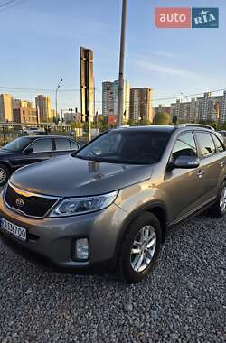 Позашляховик / Кросовер Kia Sorento 2014 в Києві