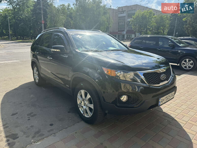 Позашляховик / Кросовер Kia Sorento 2011 в Краматорську