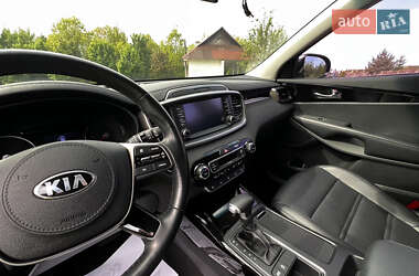 Позашляховик / Кросовер Kia Sorento 2019 в 
