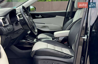 Позашляховик / Кросовер Kia Sorento 2017 в 