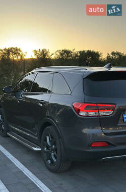 Позашляховик / Кросовер Kia Sorento 2014 в 