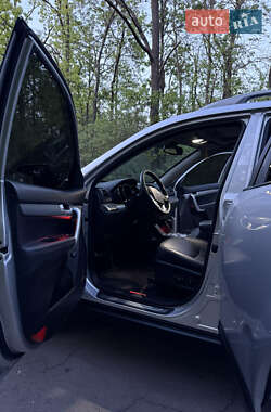 Позашляховик / Кросовер Kia Sorento 2012 в 