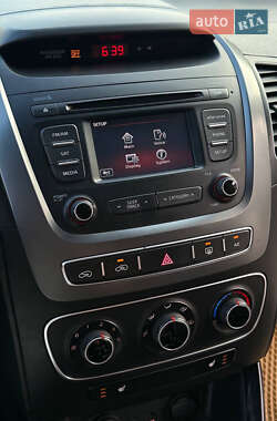 Внедорожник / Кроссовер Kia Sorento 2013 в 