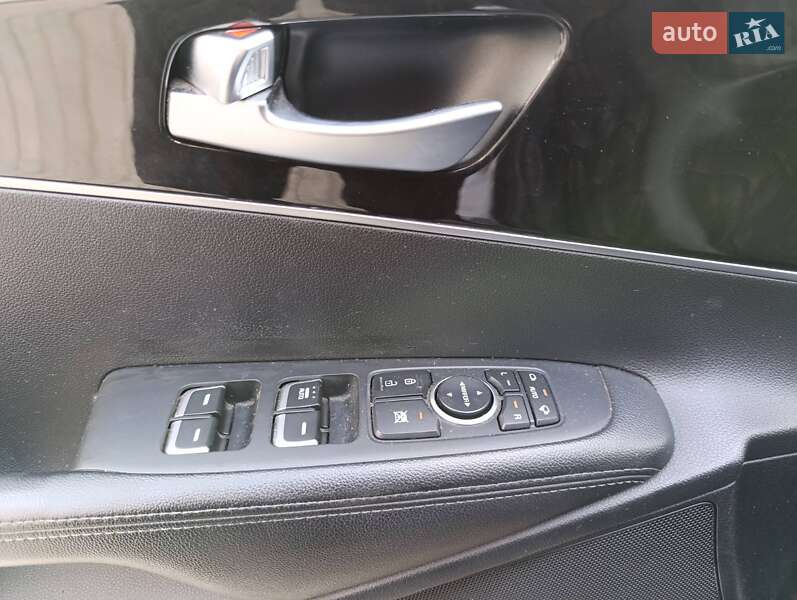 Внедорожник / Кроссовер Kia Sorento 2015 в Николаеве