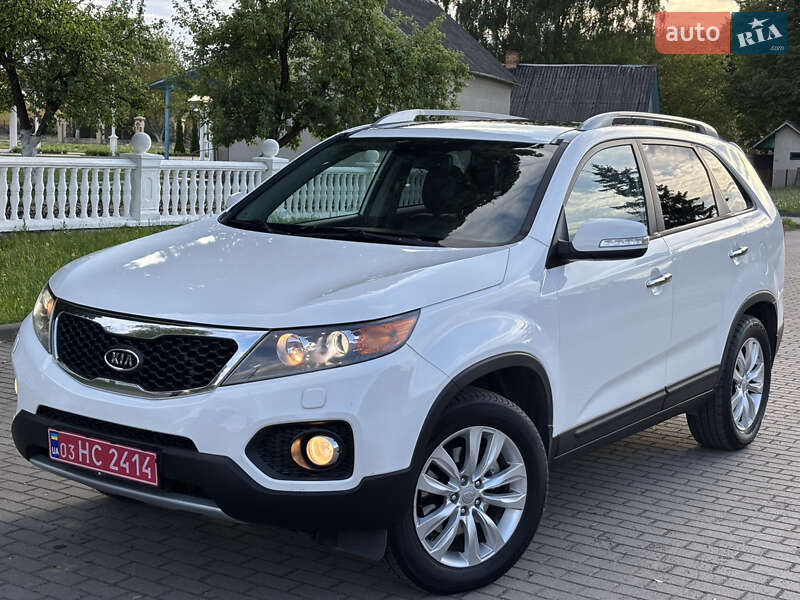 Внедорожник / Кроссовер Kia Sorento 2011 в 