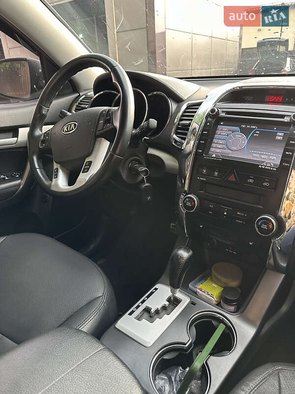 Позашляховик / Кросовер Kia Sorento 2012 в Києві