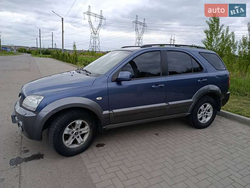 Внедорожник / Кроссовер Kia Sorento 2003 в 