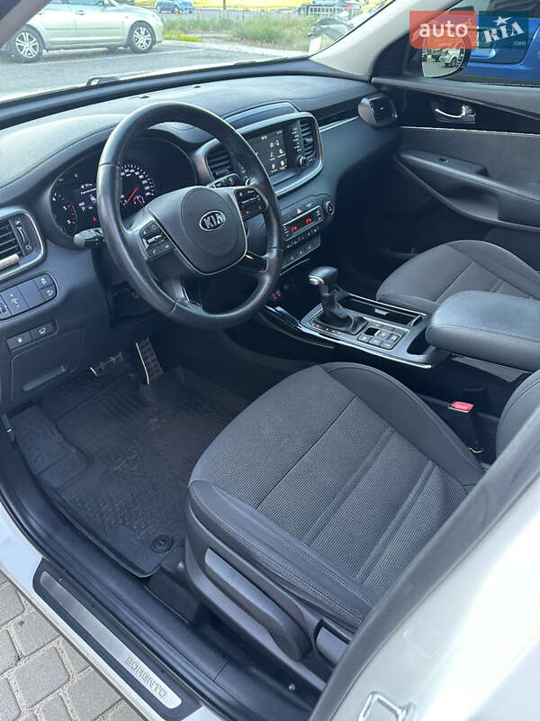 Внедорожник / Кроссовер Kia Sorento 2019 в Днепре