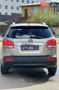 Позашляховик / Кросовер Kia Sorento 2011 в 