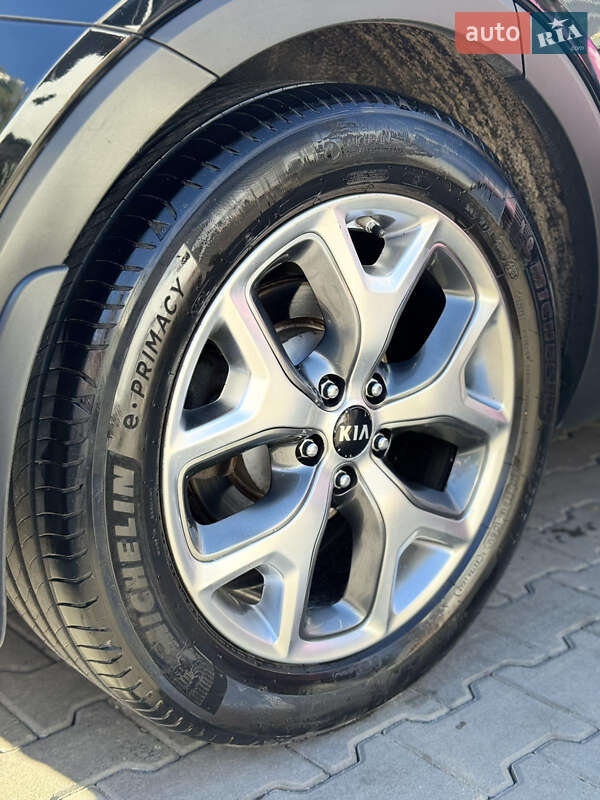 Внедорожник / Кроссовер Kia Sorento 2015 в Львове фото 9 Внедорожник / Кроссовер Kia Sorento 2015 в Львове