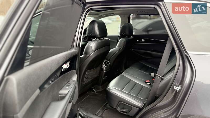 Внедорожник / Кроссовер Kia Sorento 2015 в Хмельницком