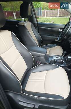 Позашляховик / Кросовер Kia Sorento 2010 в 