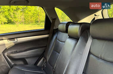 Позашляховик / Кросовер Kia Sorento 2012 в 