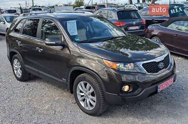 Позашляховик / Кросовер Kia Sorento 2011 в 