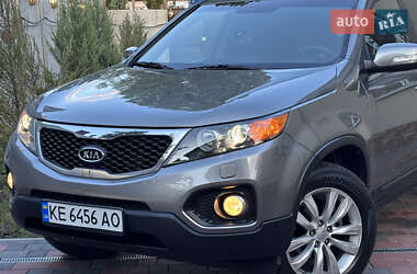 Позашляховик / Кросовер Kia Sorento 2012 в 