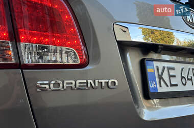 Позашляховик / Кросовер Kia Sorento 2012 в 