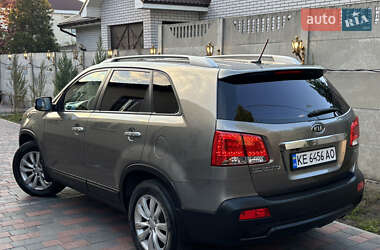 Позашляховик / Кросовер Kia Sorento 2012 в 