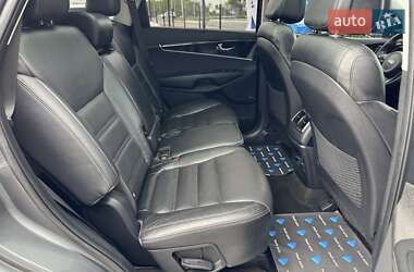 Позашляховик / Кросовер Kia Sorento 2016 в 