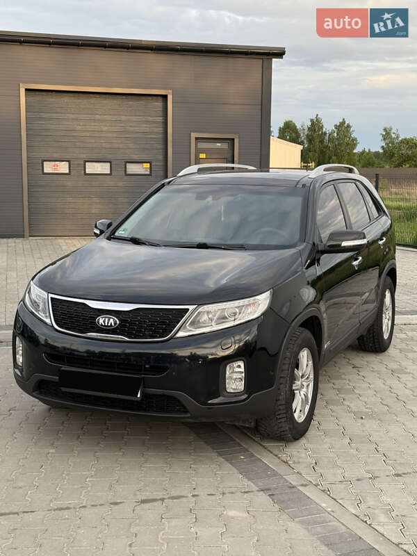 Позашляховик / Кросовер Kia Sorento 2012 в 