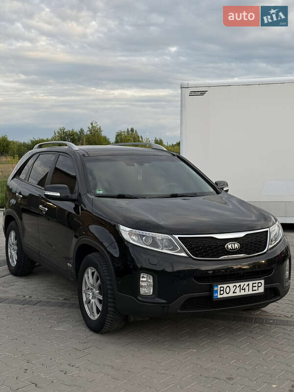 Позашляховик / Кросовер Kia Sorento 2012 в Івано-Франківську