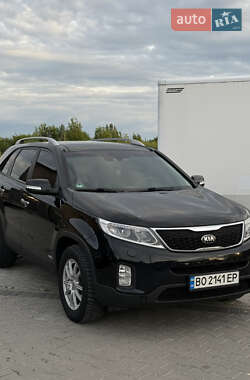 Позашляховик / Кросовер Kia Sorento 2012 в 