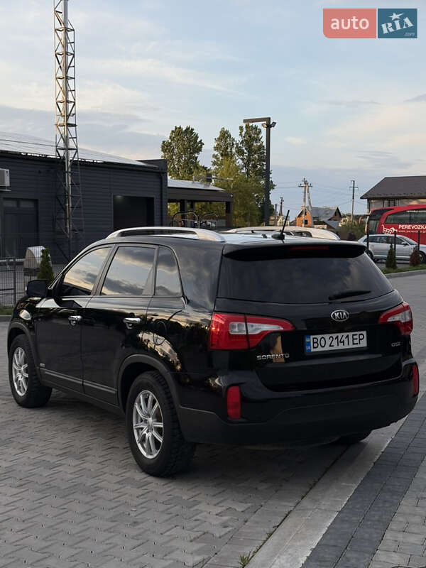 Позашляховик / Кросовер Kia Sorento 2012 в Івано-Франківську