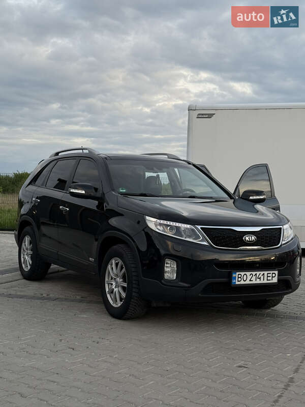 Позашляховик / Кросовер Kia Sorento 2012 в Івано-Франківську