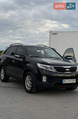 Позашляховик / Кросовер Kia Sorento 2012 в 