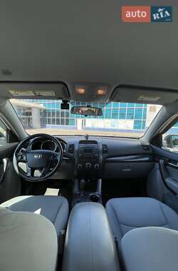 Внедорожник / Кроссовер Kia Sorento 2010 в 