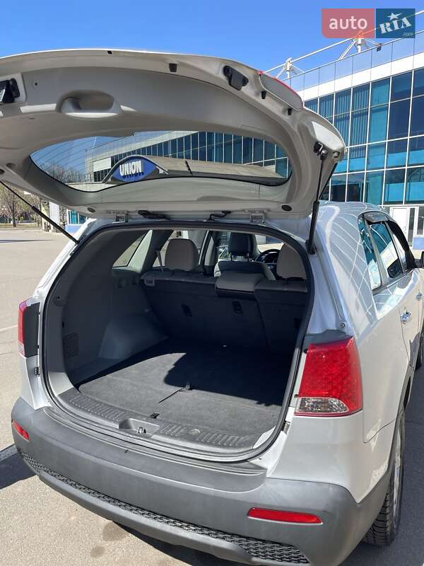 Позашляховик / Кросовер Kia Sorento 2010 в Кривому Розі