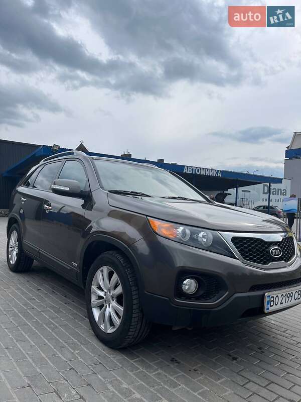 Позашляховик / Кросовер Kia Sorento 2011 в Тернополі