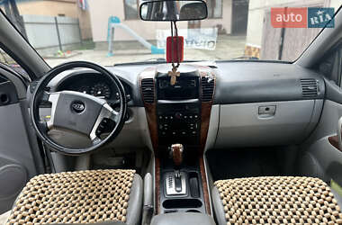 Позашляховик / Кросовер Kia Sorento 2003 в 