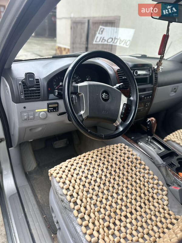 Позашляховик / Кросовер Kia Sorento 2003 в Тячеві