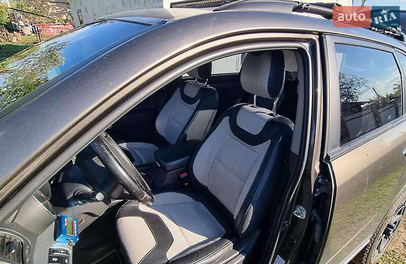 Внедорожник / Кроссовер Kia Sorento 2012 в Днепре