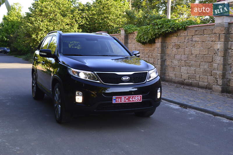 Внедорожник / Кроссовер Kia Sorento 2014 в 