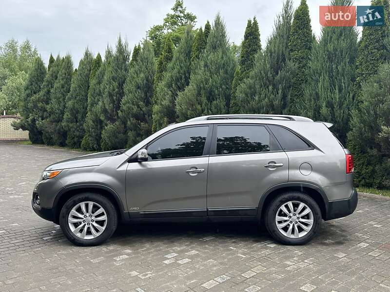 Позашляховик / Кросовер Kia Sorento 2010 в Городку