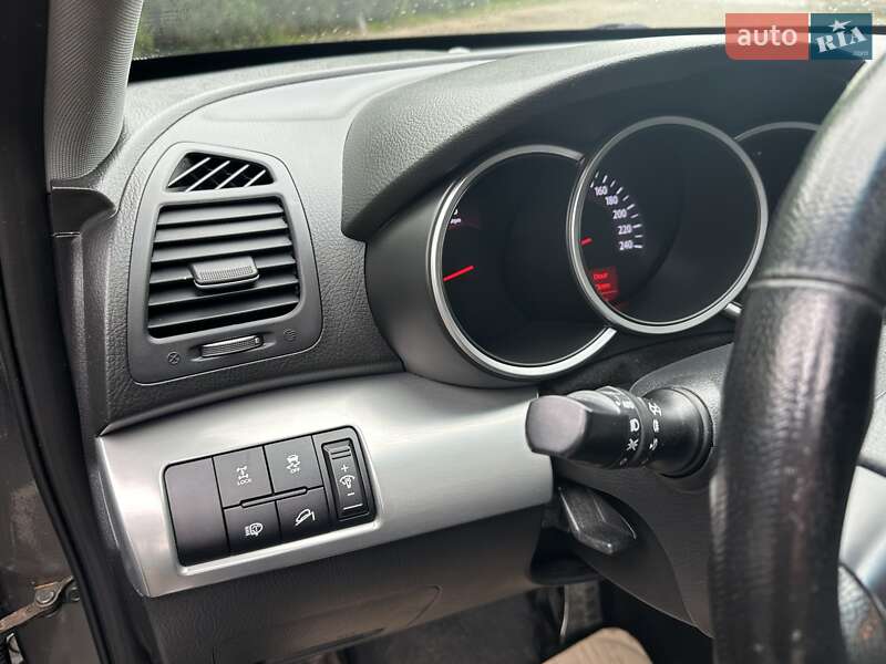 Позашляховик / Кросовер Kia Sorento 2010 в Городку